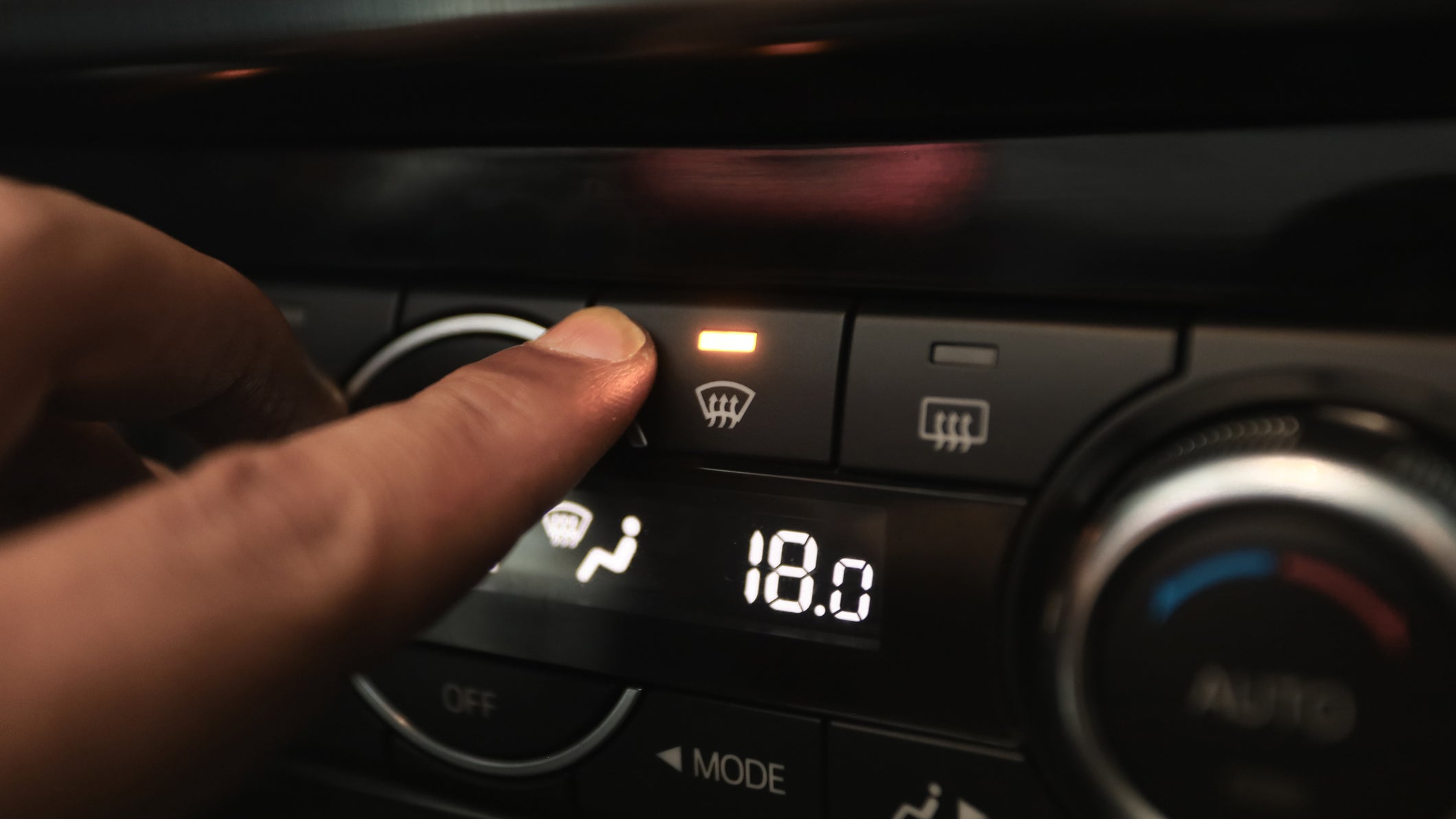 How to demist your windscreen quickly and safely Motorpoint